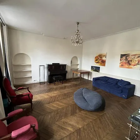 Villa La Maison Aux Volets Bleus Laval (Mayenne)